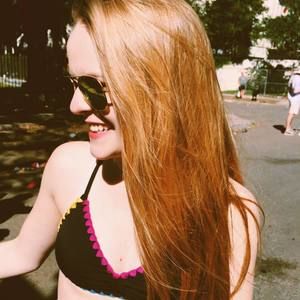 Meet your Posher, Elizabeth